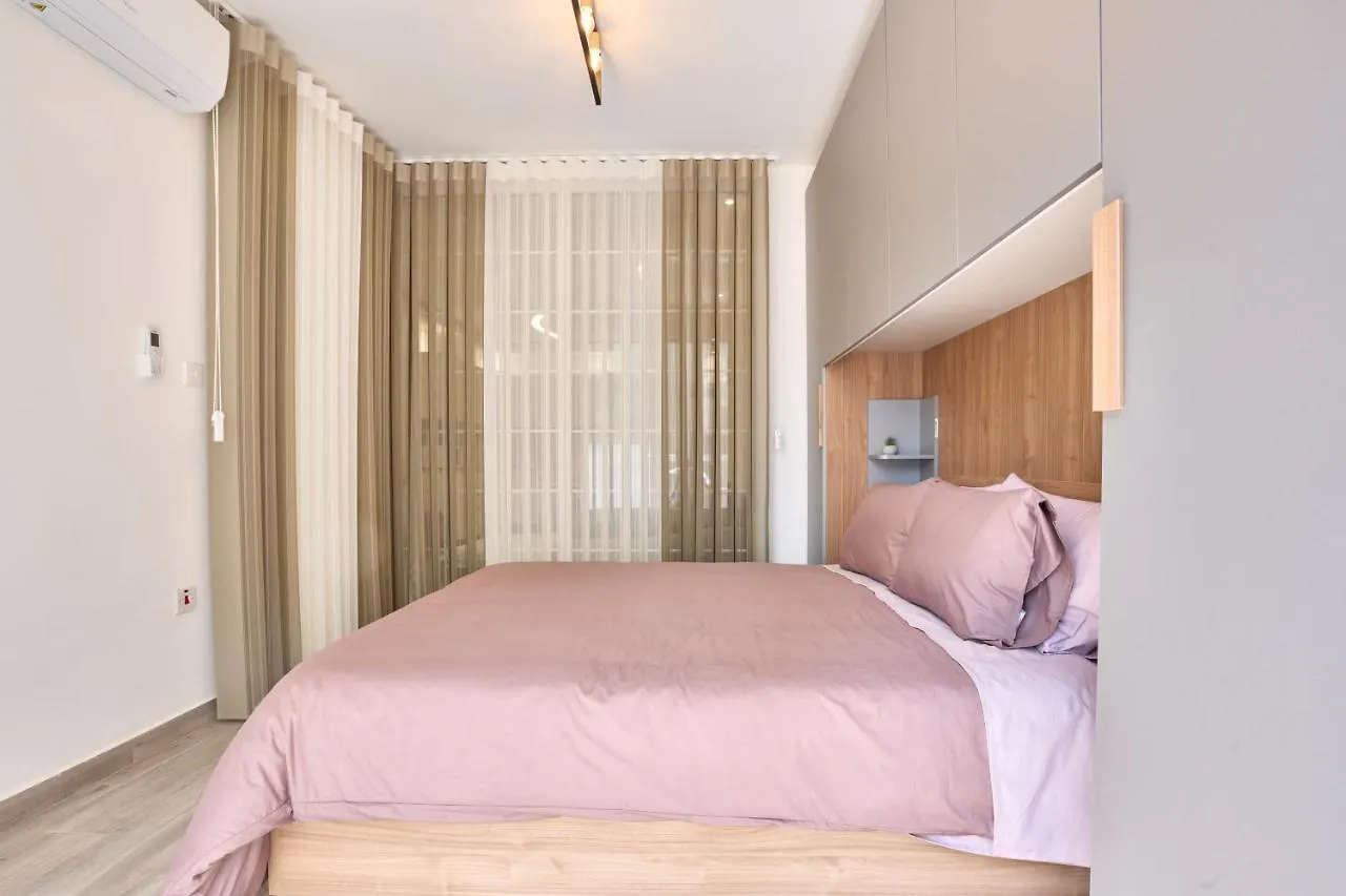 Gzira Highly Finished Apartment 0*,